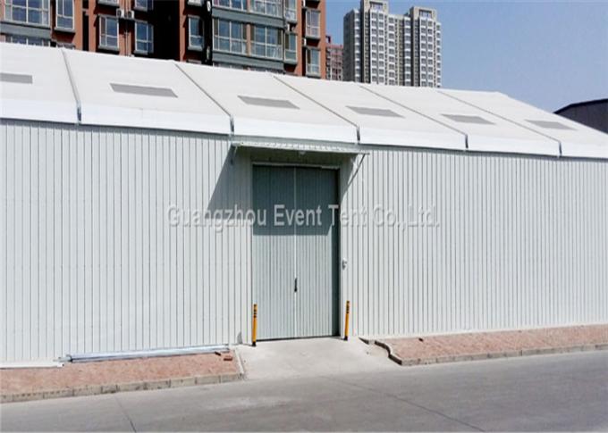 Las tiendas resistentes del almacenamiento de la tienda del garaje del diseño moderno rasgan resistente con el capítulo de aluminio