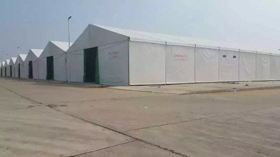 China tienda al aire libre de Warehouse del marco de aluminio 30x50 con la cubierta incombustible del tejado proveedor